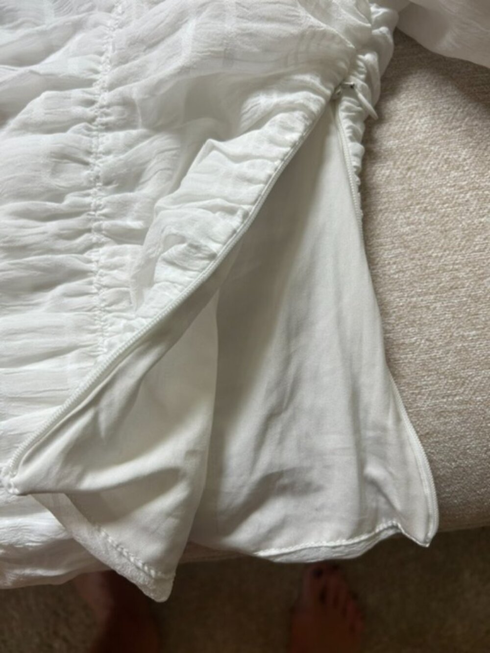 ASTR The Label White Ruched Puff Sleeve Crop Top | Cottagecore Romantic Blouse - Picture 5 of 7